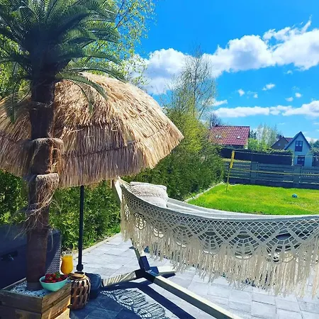 Prázdninový dům Sychusiowe Chatki Z Jacuzzi I Basenem Lubkowo