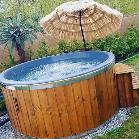 Sychusiowe Chatki Z Jacuzzi I Basenem Prázdninový dům *